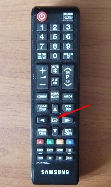 Звук на пульте lg. Телевизор LG переключение на HDMI. Hdmi2 на пульте самсунг. Кнопка HDMI на пульте самсунг. Как переключить HDMI на телевизоре Samsung.
